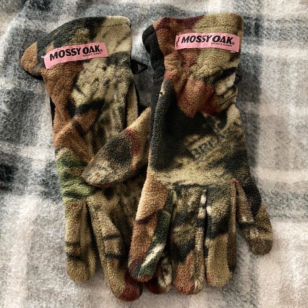 Mossy Oak Camo gloves